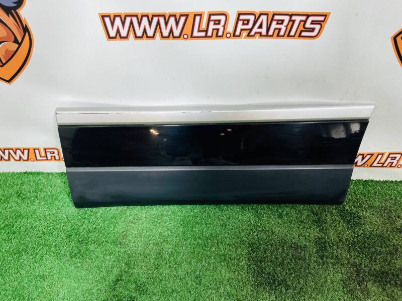 LR125983 Rear left door molding Range Rover L405 (2013-2021) Used - Image 31