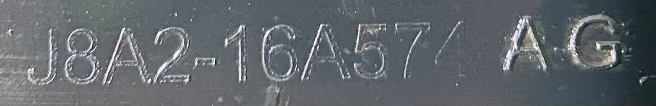 LR142090 Front left mudguard Range Rover Velar L560 (2018-) Used - Image 29