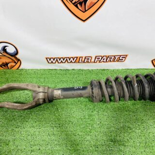 LR146326KIT Front left shock absorber with bracket for Range Rover Velar L560 (2018-) Used cost  € in stock 2 pcs.