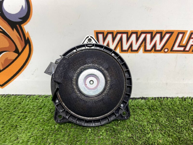 LR151890 Rear door speaker Range Rover Sport L461 (2023-) Used cost  € in stock 6 pcs.