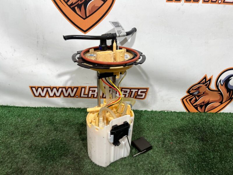 LR152288 Fuel pump 3.0D submersible Range Rover Sport L461 (2023-) Used cost  € in stock 1 pcs.