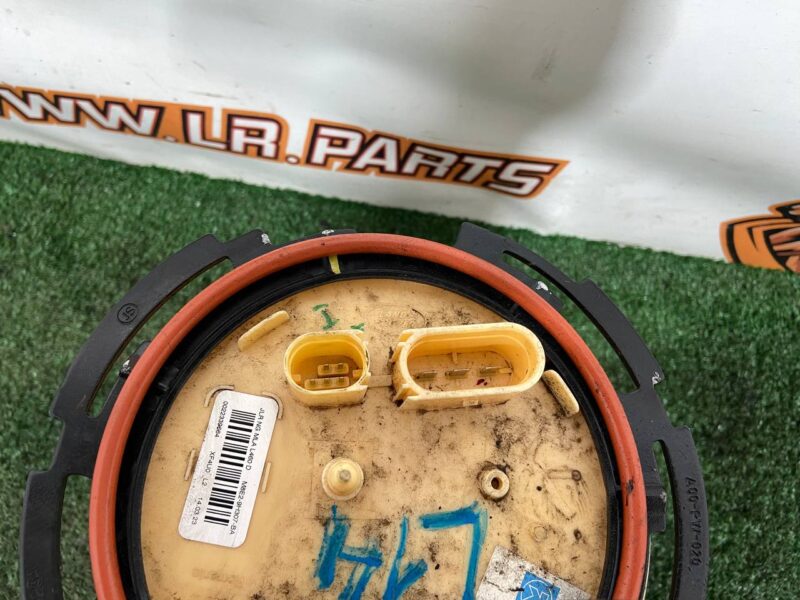 LR152288 Fuel pump 3.0D submersible Range Rover Sport L461 (2023-) Used cost  € in stock 1 pcs.
