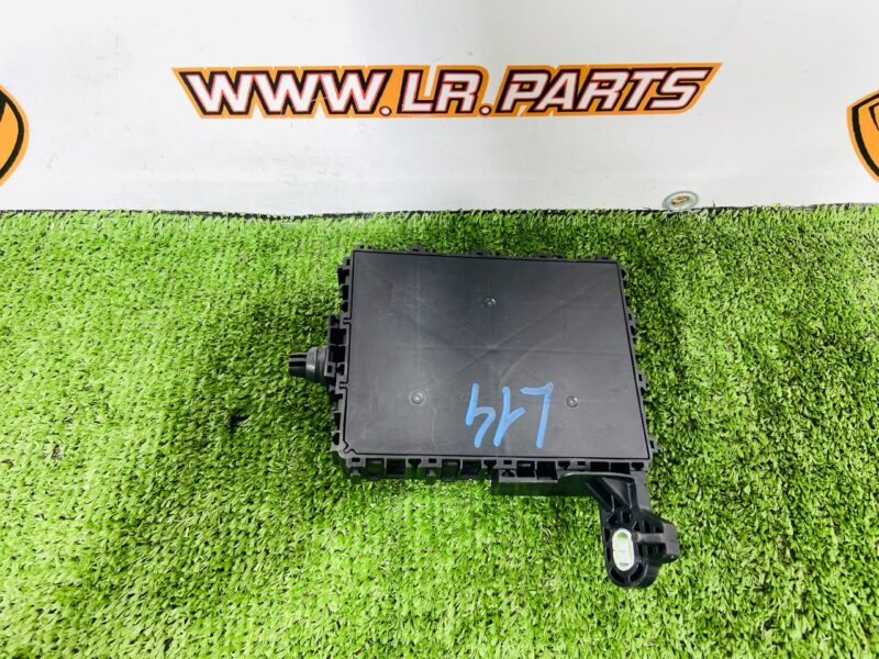 LR153003 Fuse box Range Rover Sport L461 (2023-) Used cost  € in stock 2 pcs.