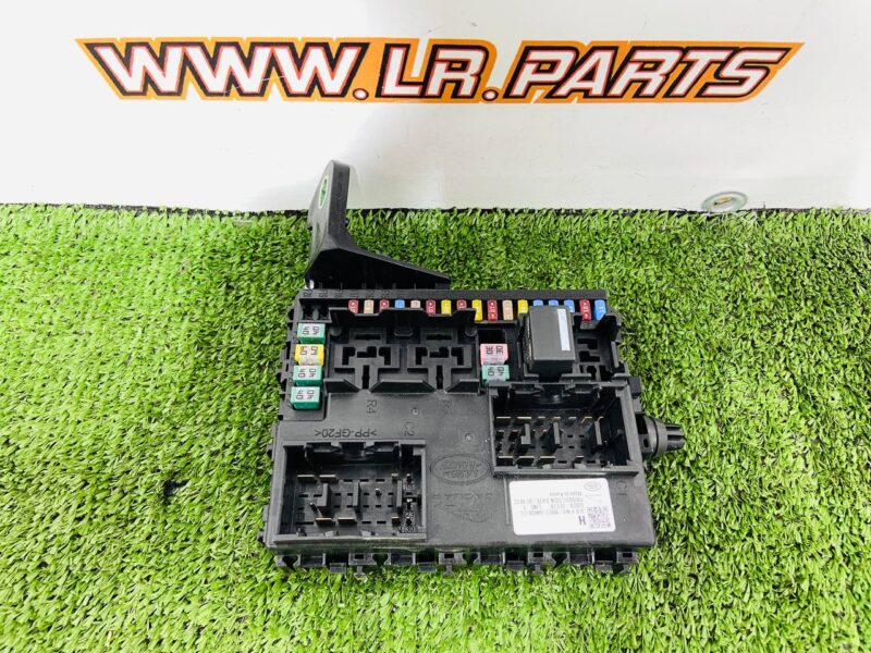 LR153005 Fuse box Range Rover Sport L461 (2023-) Used cost 300 € in stock 2 pcs.