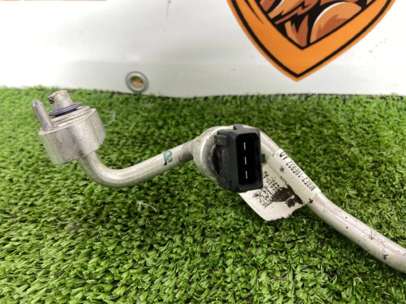 LR153390 Air conditioner compressor pipe for Range Rover Sport L461 (2023-) Used cost  € in stock 2 pcs.