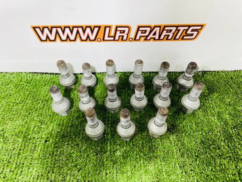 LR153880 Wheel bolt M14 X 1.5 Range Rover Sport L461 (2023-) Used cost  € in stock 10 pcs.