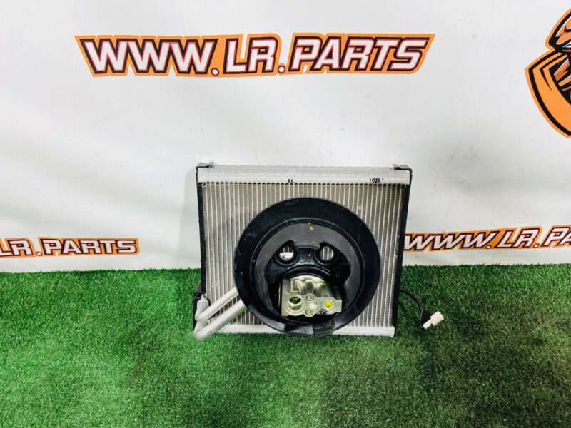 LR157510 Heater Radiator (Evaporator) Range Rover Sport L461 (2023-) Used cost  € in stock 1 pcs.