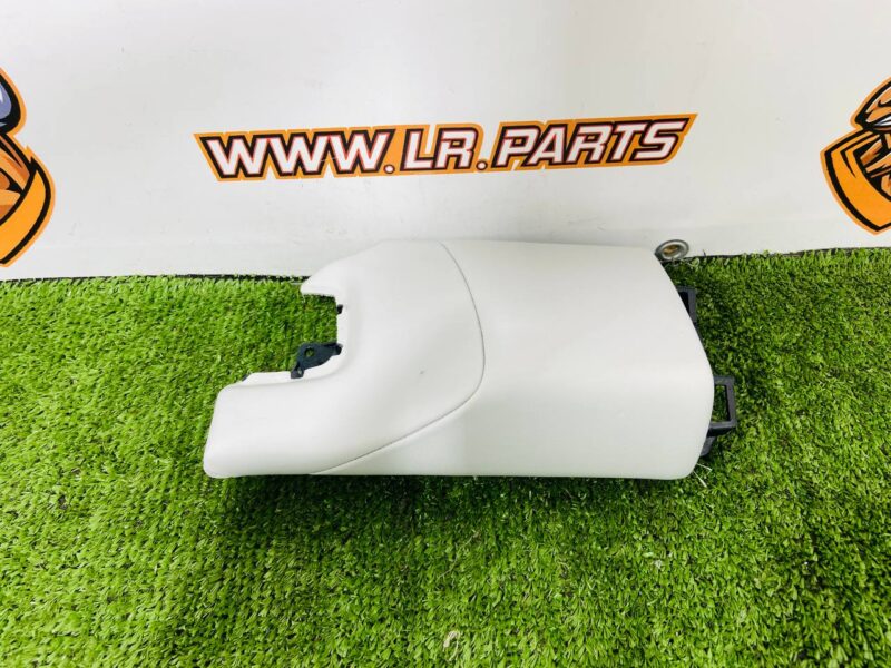 LR168562 Exterior instrument panel molding for Range Rover Sport L461 (2023-) Used cost  € in stock 1 pcs.