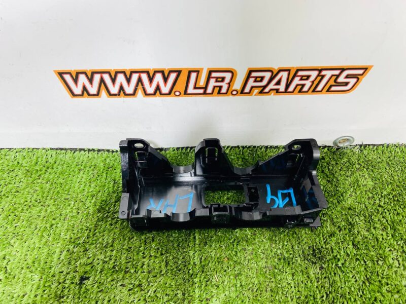 LR169535 Rear left door switch frame for Range Rover Sport L461 (2023-) Used cost  € in stock 1 pcs.