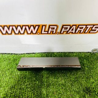LR169599 Central Instrument Panel Molding for Range Rover Sport L461 (2023-) Used cost  € in stock 1 pcs.
