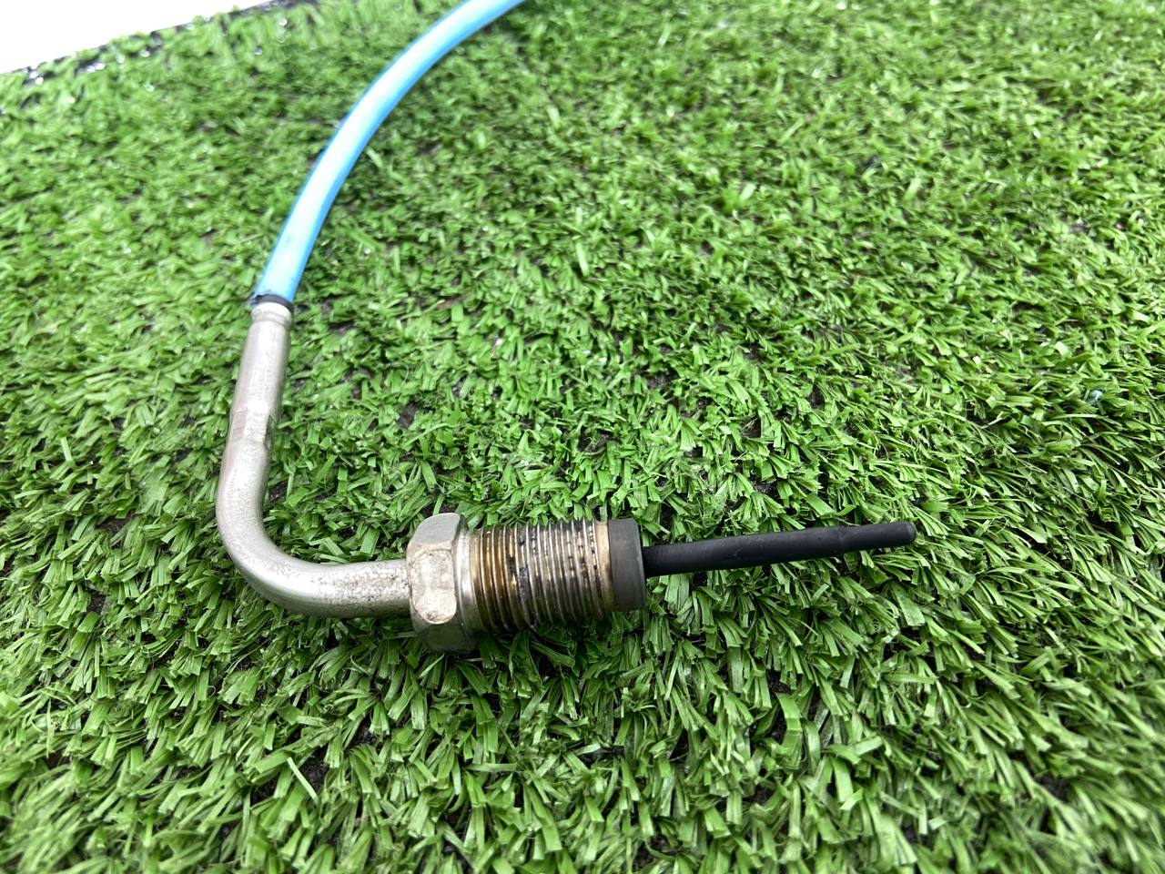 LR180808 Temperature sensor for used gases, front Range Rover Sport L461 (2023-) Used cost 90 € in stock 1 pcs.