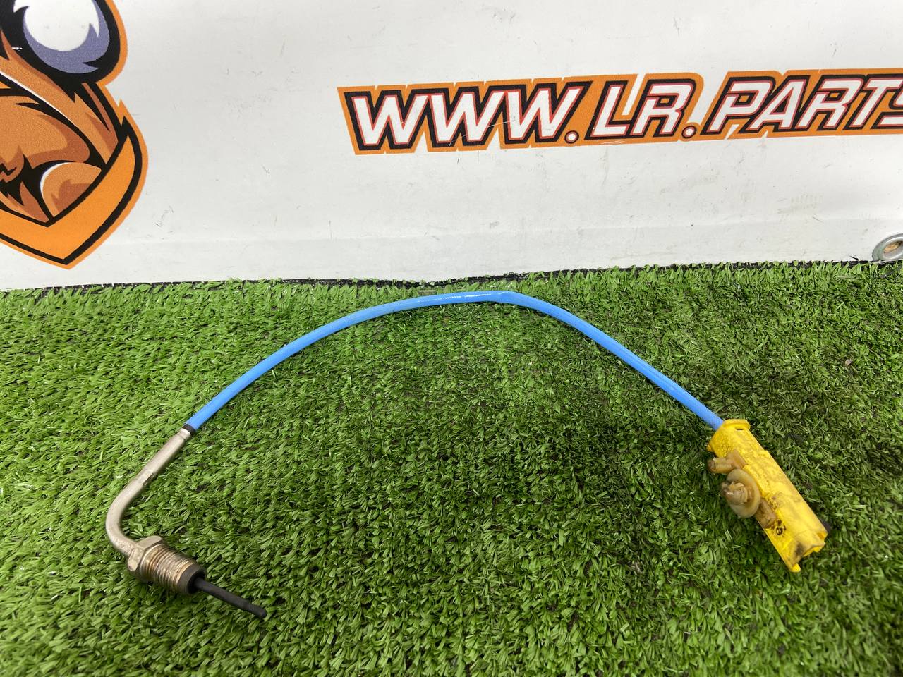LR180808 Temperature sensor for used gases, front Range Rover Sport L461 (2023-) Used cost 90 € in stock 1 pcs.