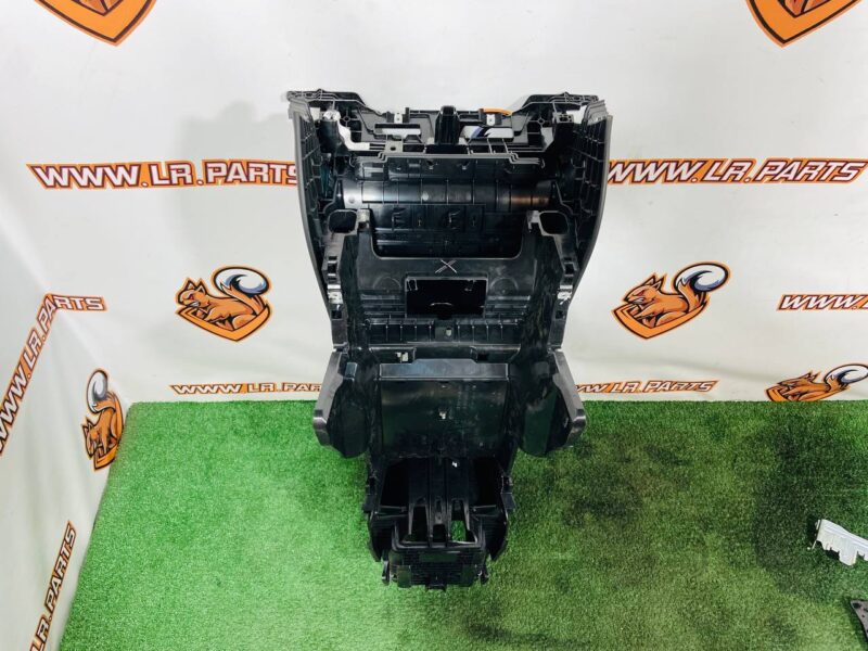 LR189811KIT Floor console assembly for Range Rover Sport L461 (2023-) Used cost  € in stock 1 pcs.