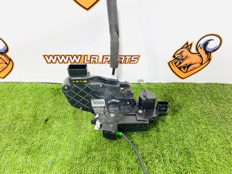 LR013892 Rear left door lock Range Rover Evoque L538 2011-2018 Used cost 69 € in stock 1 pcs.