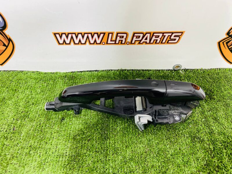 LR025406 Front Left Exterior Door Handle Range Rover Sport L494 (2014-2022) Used cost  € in stock 1 pcs.