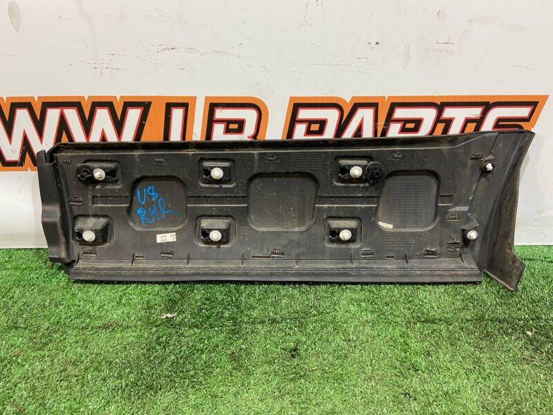 LR044670 Rear right door molding for Range Rover Evoque L538 (2012-2018) Used cost 50 € in stock 1 pcs.
