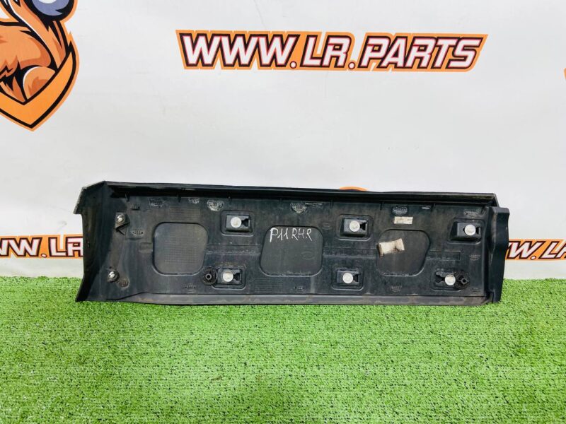 LR044670 Rear right door molding for Range Rover Evoque L538 (2012-2018) Used cost 50 € in stock 1 pcs.