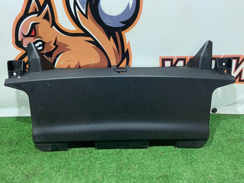 LR045191 Towing hook cover RANGE ROVER SPORT (L494) 2013- Used cost 80 € in stock 1 pcs.