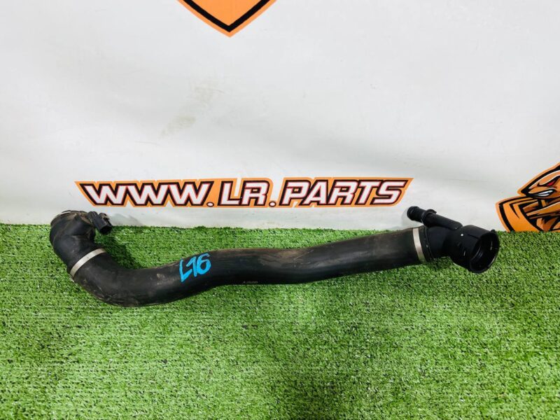 LR081661 Radiator hose Land Rover Discovery 5 L462 (2017-) Used cost 90 € in stock 1 pcs.