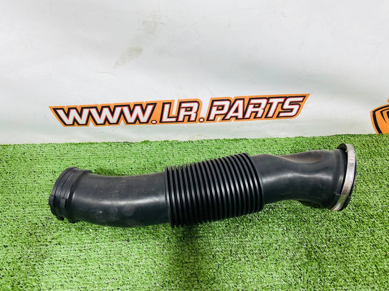 LR084405 Air duct RANGE ROVER SPORT (L494) 2013- Used cost 80 € in stock 1 pcs.