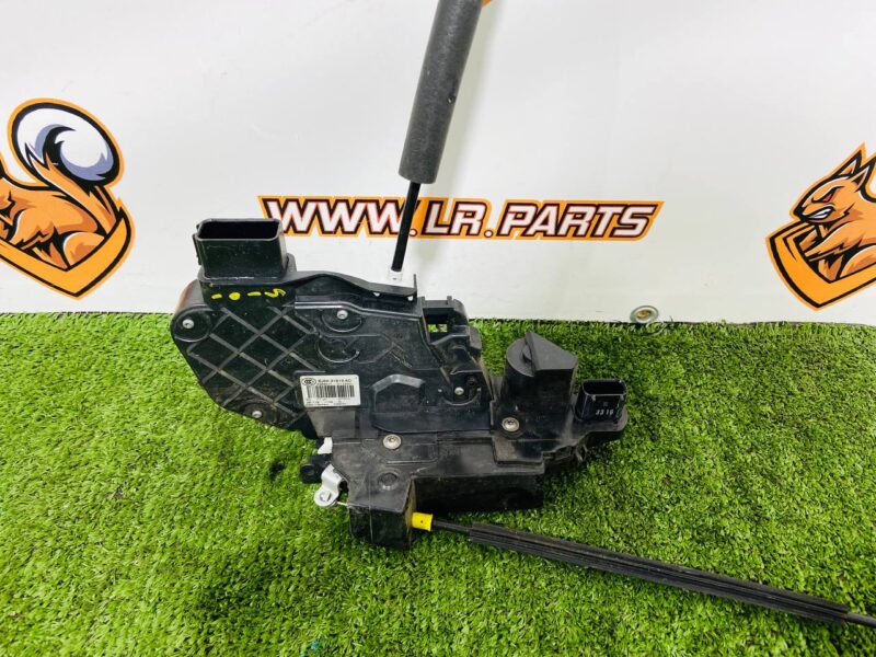LR091356 Front Left Door Lock for Range Rover Evoque L538 (2012-2018) Used cost  € in stock 1 pcs.