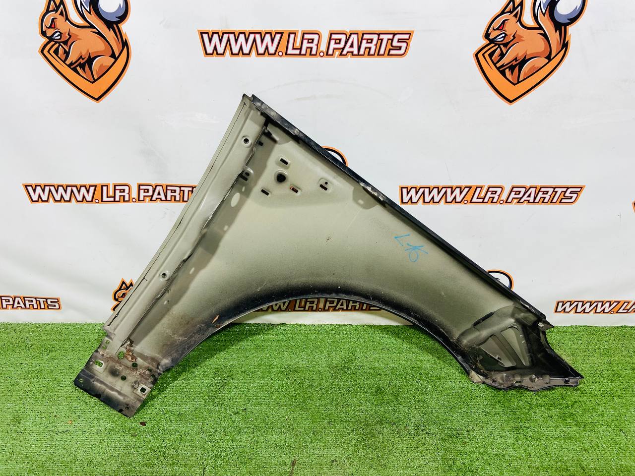 LR100545 Front left wing 2018- Range Rover Sport L494 (2014-2022) Used - Image 25