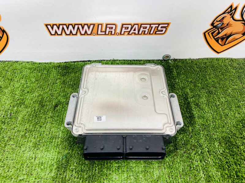 LR106733 LAND ROVER DISCOVERY 5 Used engine control unit cost 280 € in stock 1 pcs.