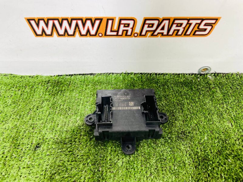 LR117891 Rear door comfort unit driver's side Range Rover Sport L494 (2014-2022) USED cost 50 € in stock 1 pcs.