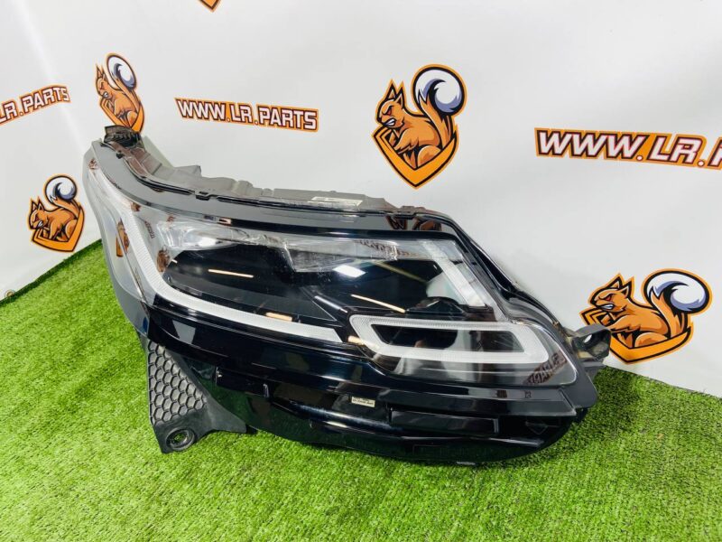 LR141253 Headlight right LED Matrix Range Rover Velar L560 (2018-) used cost 1 250 € in stock 1 pcs.