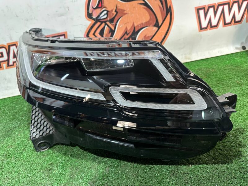 LR141253 Headlight right LED Matrix Range Rover Velar L560 (2018-) used cost 1 250 € in stock 1 pcs.