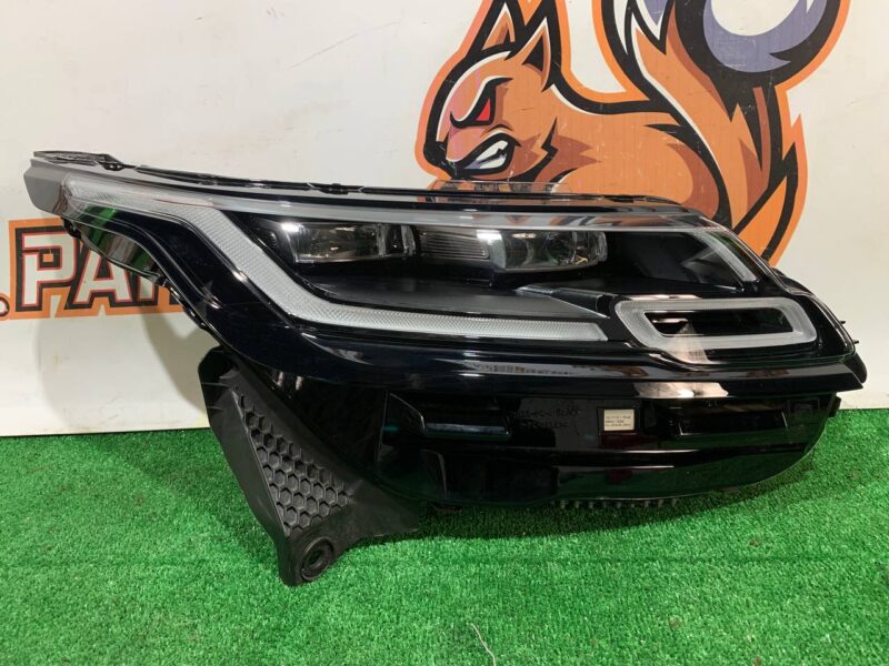 LR141253 Headlight right LED Matrix Range Rover Velar L560 (2018-) used cost 1 250 € in stock 1 pcs.