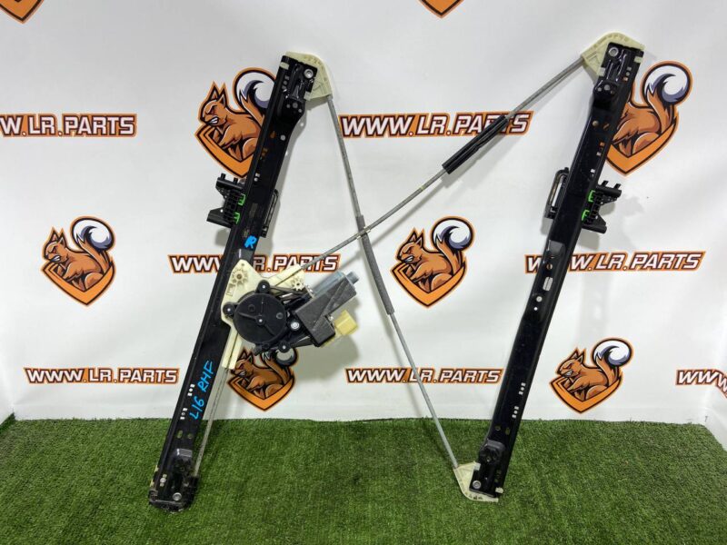LR153953 Front right window lift Land Rover Discovery 5 L462 (2017-) Used - Image 26