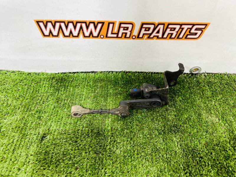 T4K1581 Front left height sensor for Jaguar I-Pace (2018-) used cost 50 € in stock 1 pcs.