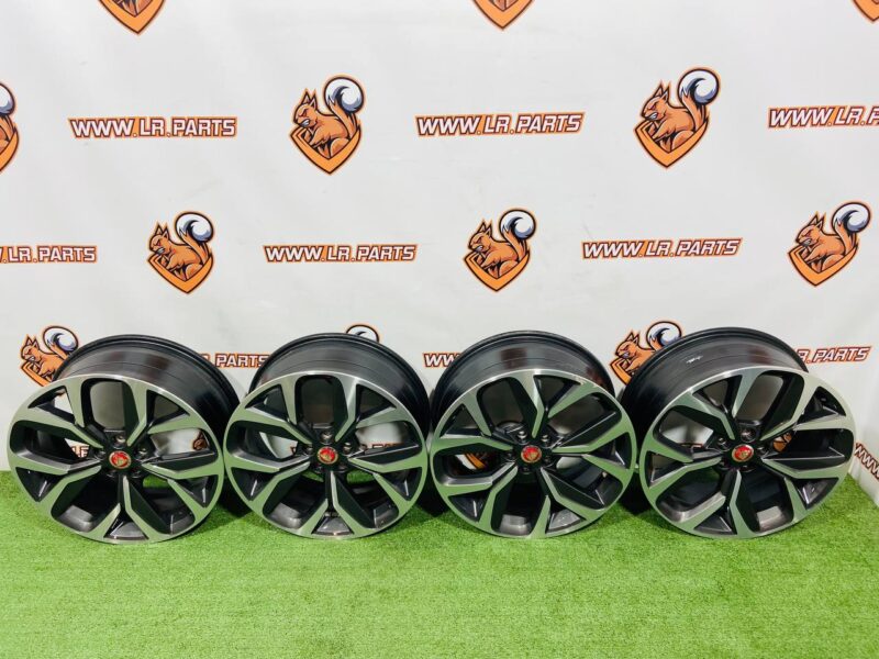 T4K3896 Wheel Disc 8*20 ET52 Style 5068 Dt Gloss Dark G Jaguar I-Pace X590 (2018-) Used" cost  € in stock 4 pcs.