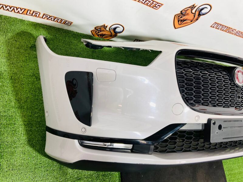 T4K5982LML Front bumper assembly 6 sensors Jaguar I-Pace X590 (2018-) Used - Image 51
