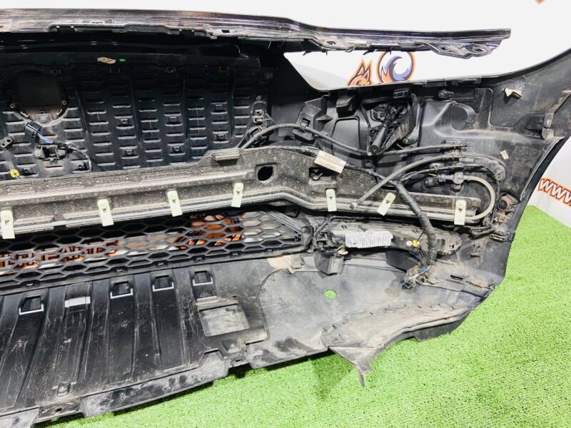 T4K5982LML Front bumper assembly 6 sensors Jaguar I-Pace X590 (2018-) Used - Image 62