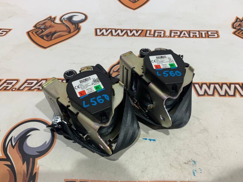541123506PVJ Seat belt rear left/right Range Rover Velar L560 (2018-) used cost 100 € in stock 2 pcs.