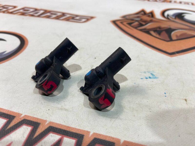 J9C5437 Used JAGUAR I-PACE Front impact sensor cost 50 € in stock 2 pcs.