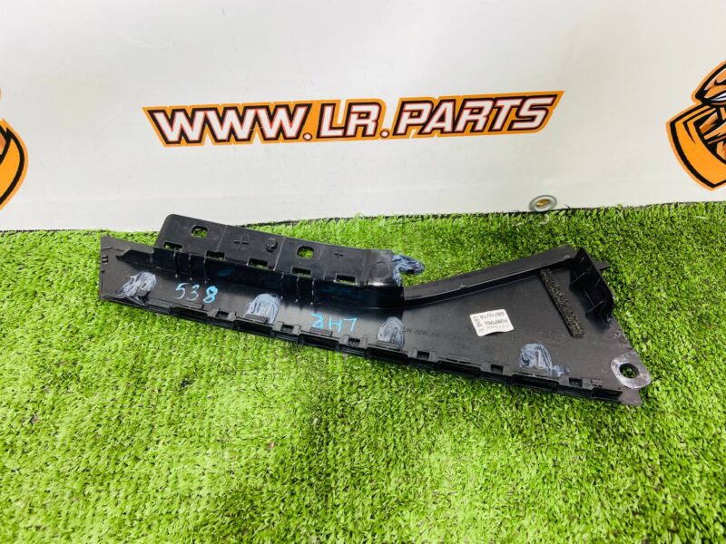 LR050770 Translation from Russian to English: Rear left pillar finish for Range Rover Evoque L538 (2012-2018) Used cost 22,22 € in stock 1 pcs.