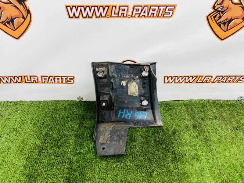 LR064265 Right wing molding Range Rover Sport L494 (2014-2022) Used - Image 18