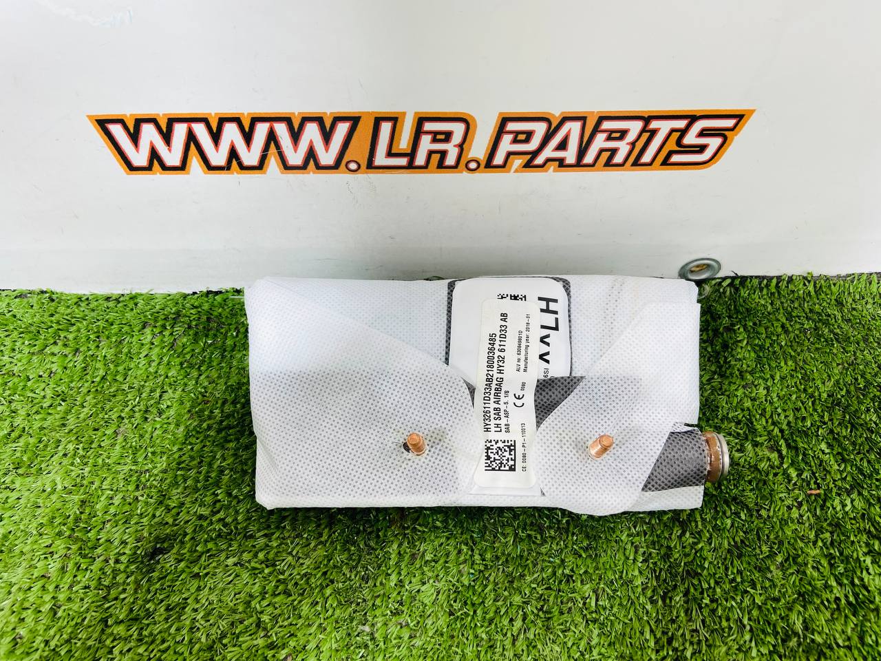 LR085979 Front left seat airbag Range Rover Sport L494 (2014-2022) Used - Image 13