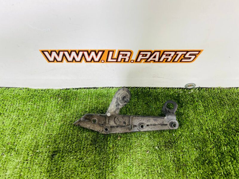 LR091700 Right fender mounting bracket Range Rover Velar L560 (2018-) USED - Image 21