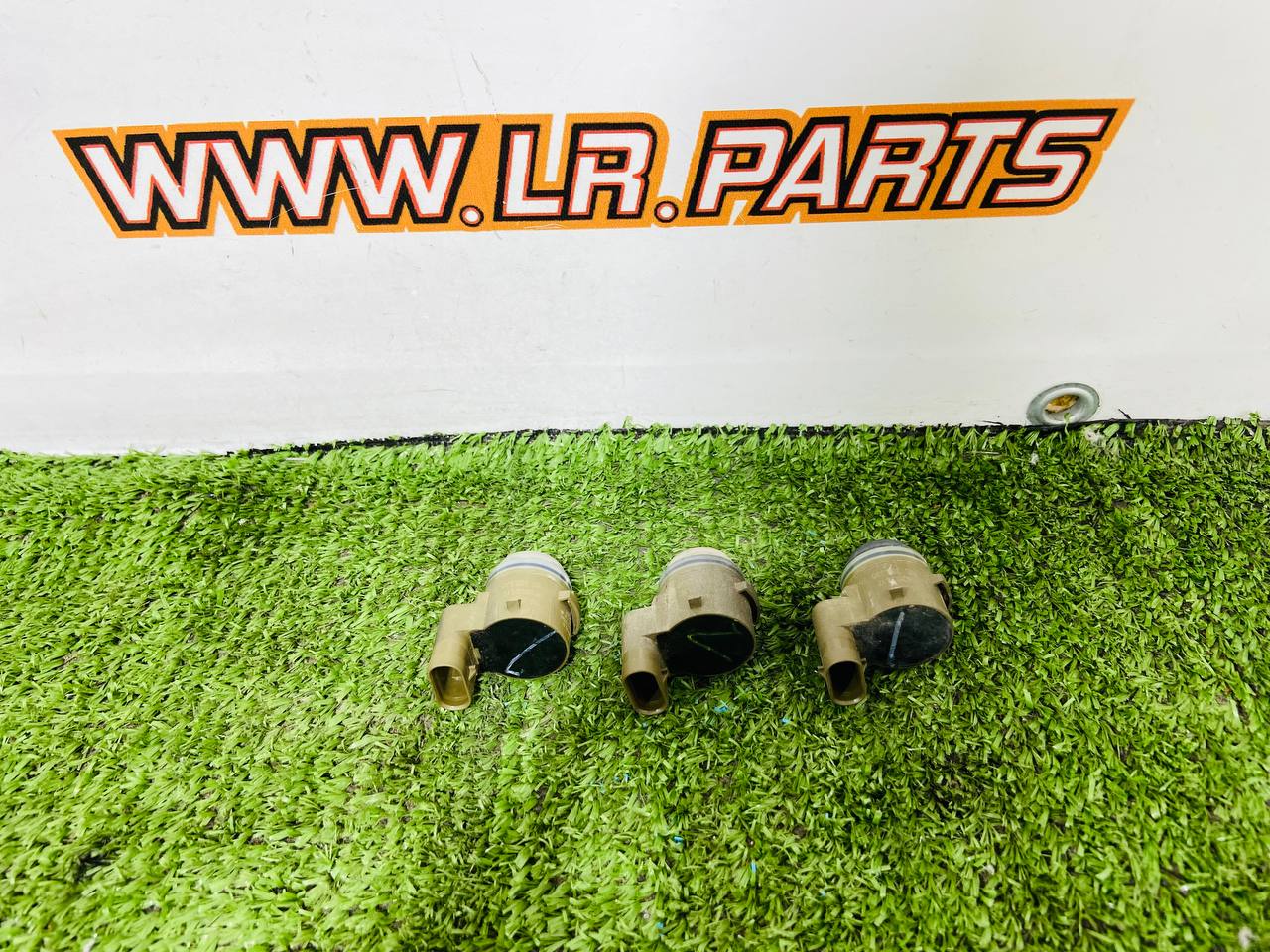 LR095414 Front/Rear Parking Sensor 2018- Range Rover Sport L494 (2014-2022) Used - Image 14