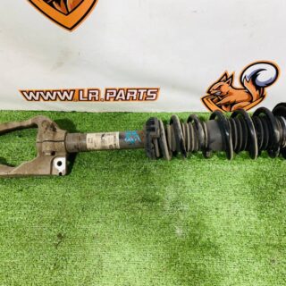 LR105282KIT2 Front right shock absorber with bracket Range Rover Sport L494 (2014-2022) Used. cost  € in stock 1 pcs.