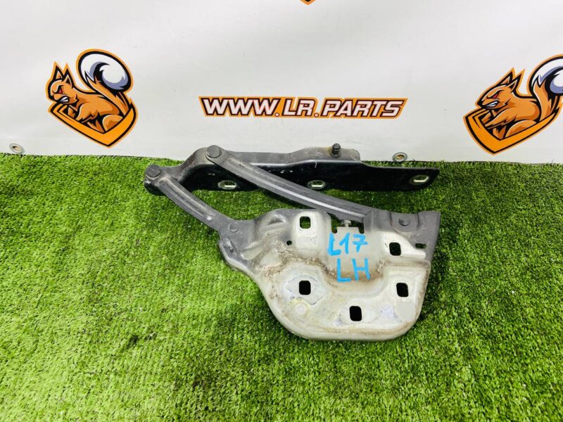LR111645 Left hood hinge Range Rover Velar L560 (2018-) USED - Image 15