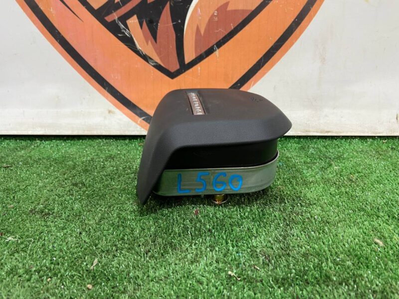 LR140996 Airbag in the steering wheel Range Rover Velar L560 (2018-) used cost  € in stock 1 pcs.