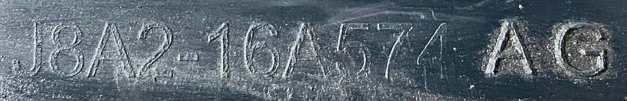 LR142090 Front left mudguard Range Rover Velar L560 (2018-) Used - Image 32