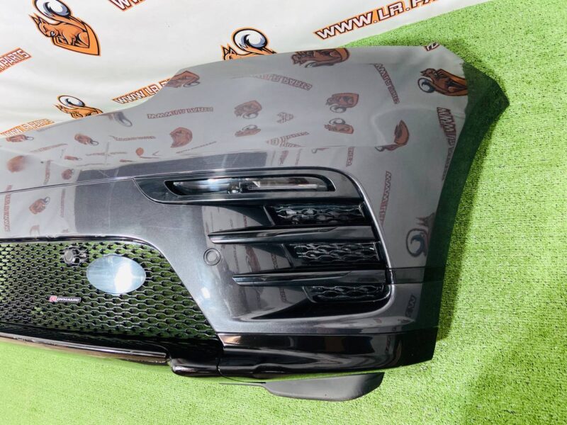 LR143258 Front assembled bumper for Range Rover Velar L560 (2018-) Used cost  € in stock 1 pcs.