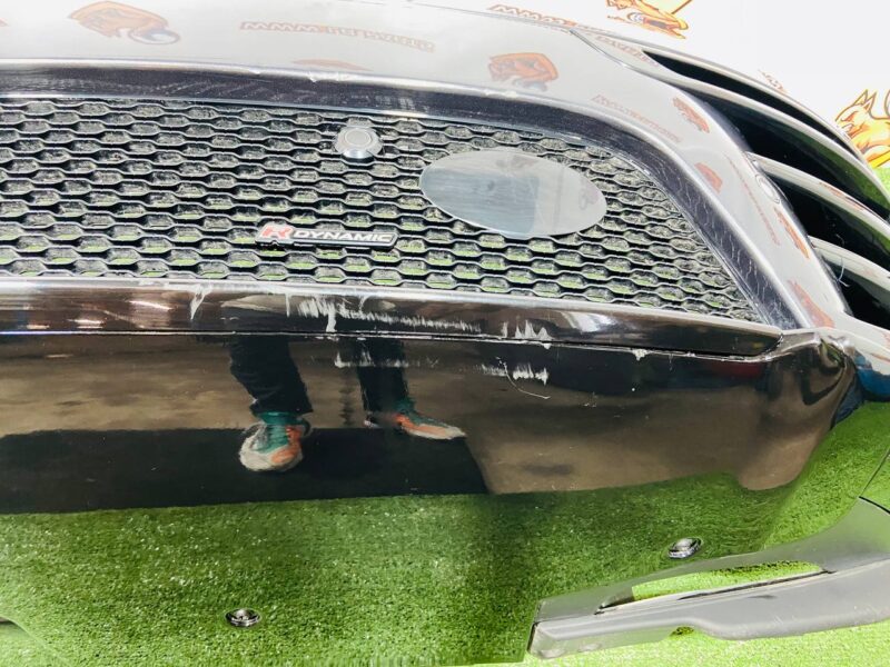 LR143258 Front assembled bumper for Range Rover Velar L560 (2018-) Used cost  € in stock 1 pcs.