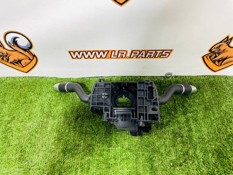 LR146274 Steering wheel switch assembly Range Rover Velar L560 (2018-) Used cost  € in stock 1 pcs.